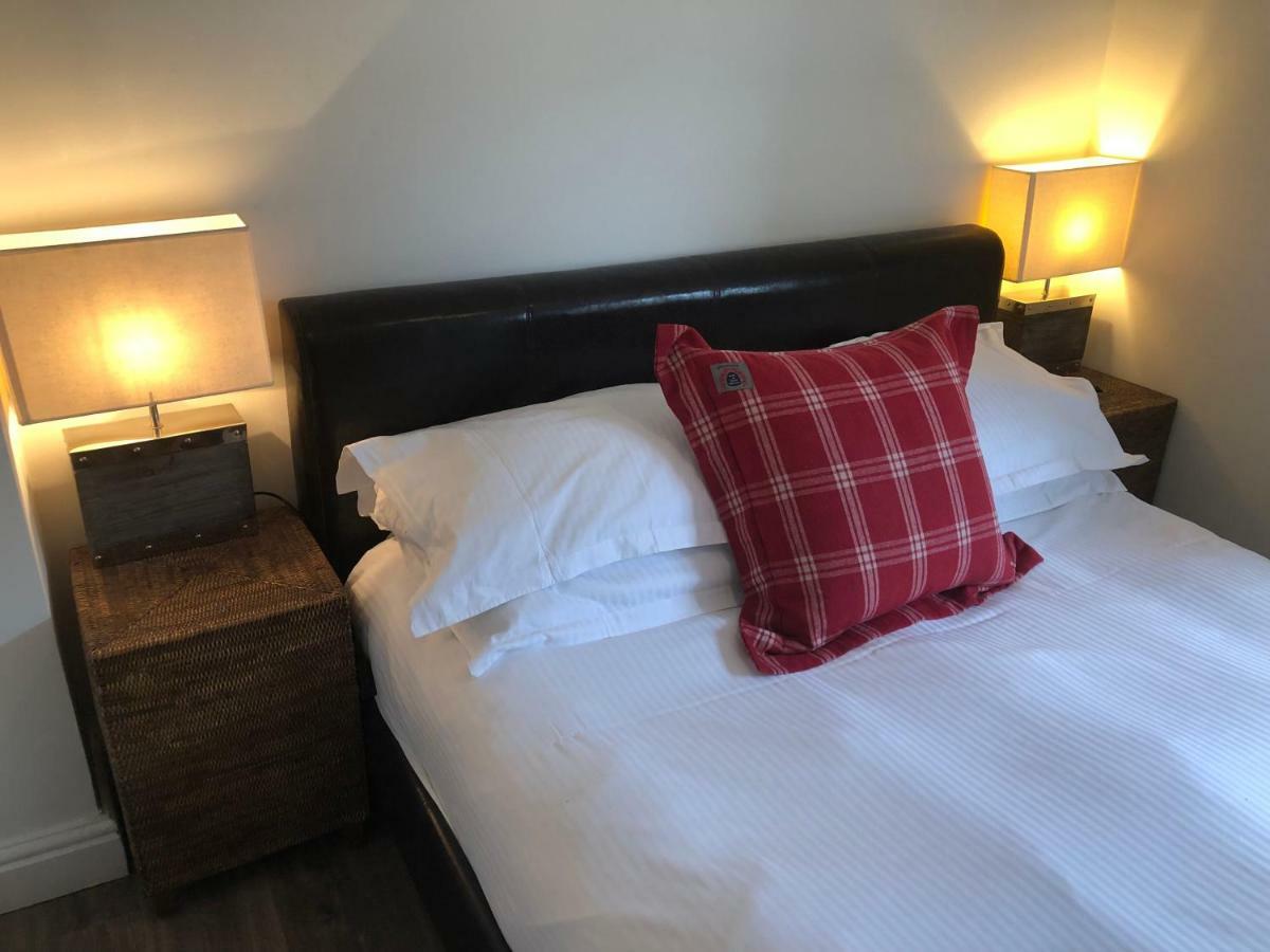 Romneys Apartments & Suites Kendal Esterno foto