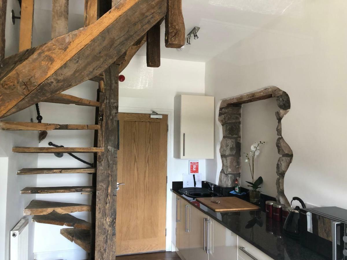 Romneys Apartments & Suites Kendal Esterno foto