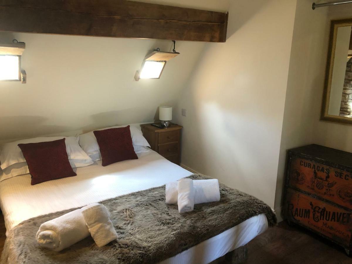 Romneys Apartments & Suites Kendal Esterno foto