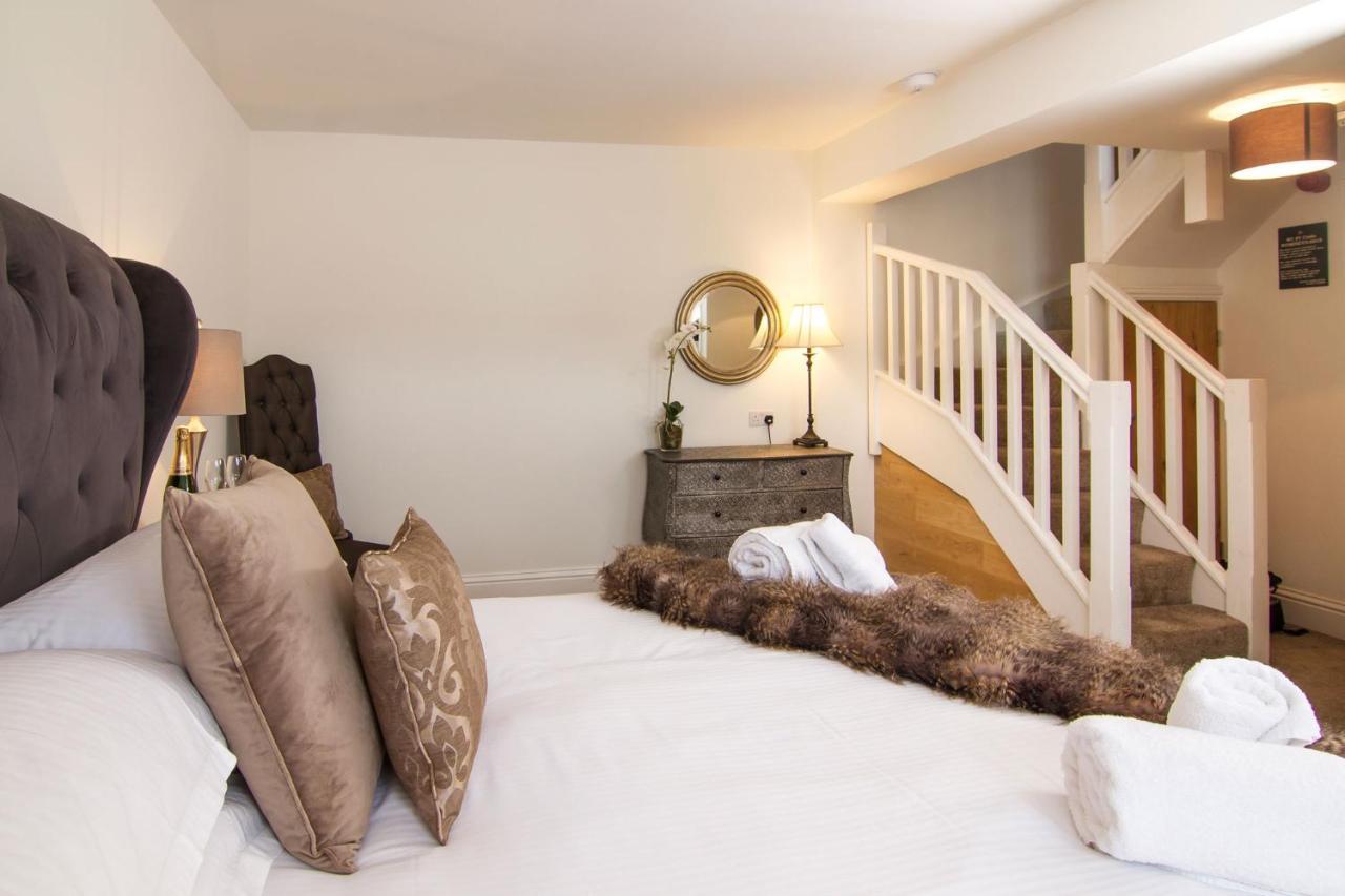 Romneys Apartments & Suites Kendal Esterno foto
