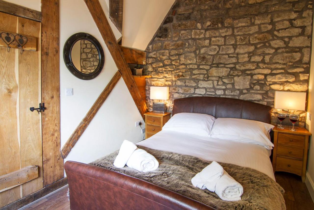 Romneys Apartments & Suites Kendal Esterno foto